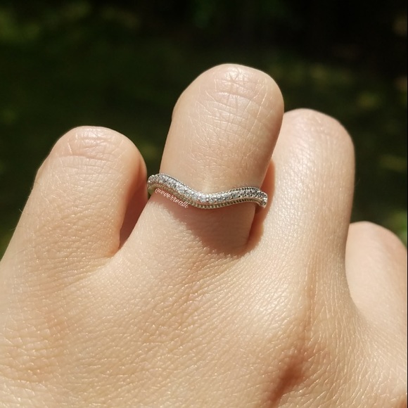 NEW Silver Diamond Curved Milgrain Band Ring - Picture 3 of 7
